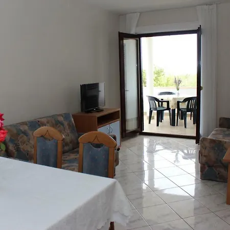 Vesna & Ante Apartment